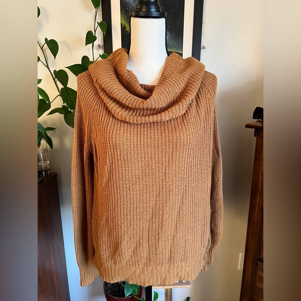 Blush & Bloom Women’s Burnt Orange Cowl Neck Sweater Size M